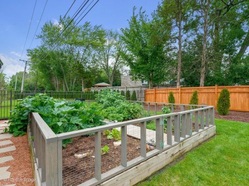 740 67th Pl, Willowbrook IL  60527-5307 exterior