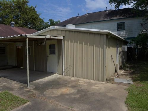 6023 Gresham St, Wallis TX  77485-9897 exterior