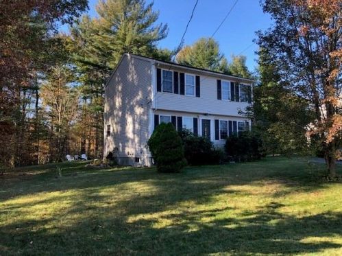 15 Mountain Laurel Dr, Coventry, RI 02816-7694