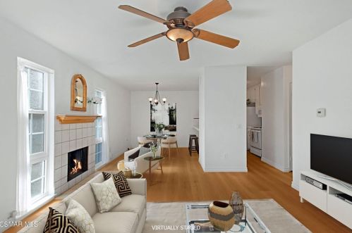 28590 Conejo View Dr, Calabasas, CA 91301-3368