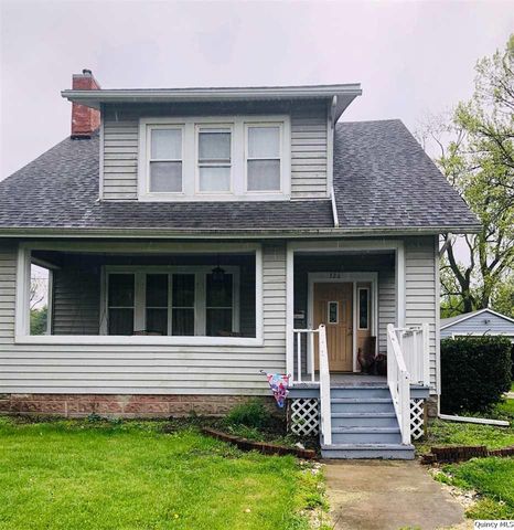 326 Locust St, Fountain Green, IL 62321-1361
