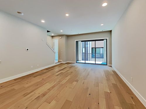 2741 Merrimac St, Fort Worth, TX 76107-2231