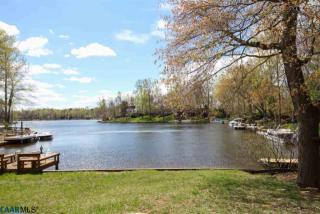 58 Edgewater Dr, Bybee, VA 22963-3362