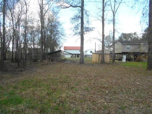 475 Getaway Ln, Surrency, GA 31563
