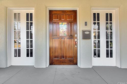 3160 Lime St, Riverside CA 92501-2930 exterior