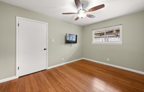 2608 Dunbarton Dr, Austin TX  78723-2233 exterior