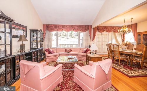 8921 2 Ave, Silver Spring MD 20910-2149 exterior