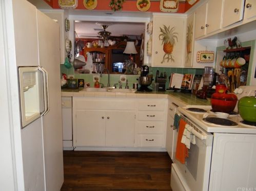1528 Rosehill Dr, Riverside CA  92507-0614 exterior