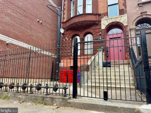 1511 16th St, Philadelphia, PA 19121-4204