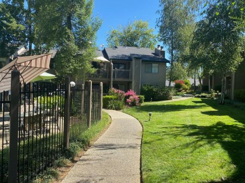 684 Dorothy Way, Auburn, CA 95603-3863