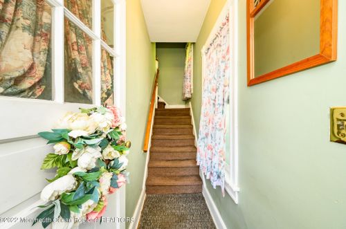 176 Hudson Ave, Tinton Falls NJ 07701-2140 exterior