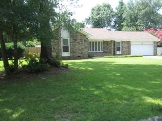 106 Sandtrap Rd, Summerville, SC 29483-2935