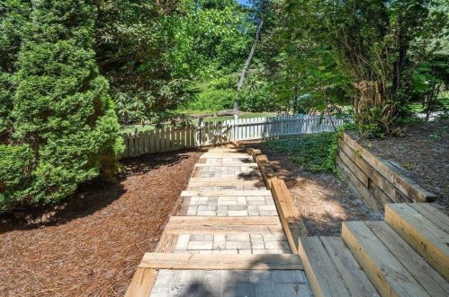 2507 Brookline Cir, Atlanta GA  30319-3690 exterior