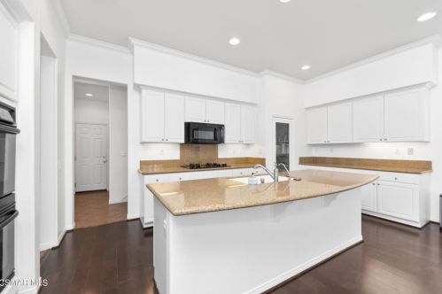 5934 Indian Terrace Dr, Simi Valley CA  93063-5771 exterior