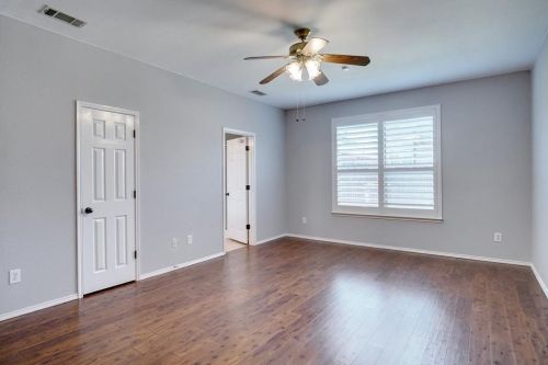 5829 Arena Cir, Fort Worth TX  76179-2369 exterior