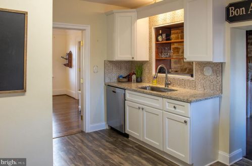 19201 Cardinal Heights Rd, Triangle VA  22172-2406 exterior