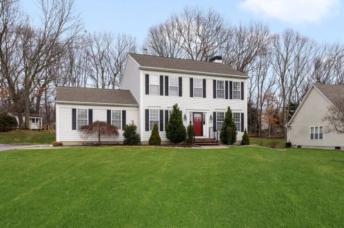 288 Sleepy Hollow Farm Rd, Warwick, RI 02886-0408