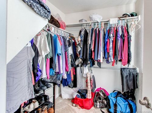 20695 Oxford Pl, Denver CO 80014-5137 exterior