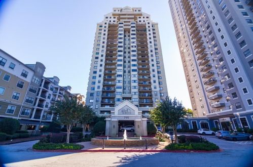 795 Hammond Dr, Atlanta GA  30328-5517 exterior
