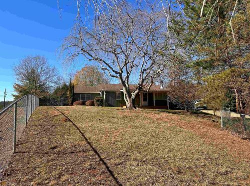 686 Cool Springs Rd, Clarkesville, GA 30523-4530
