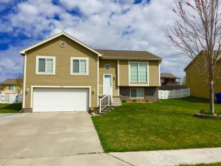 2506 Winding River Dr, Bellevue, NE 68123-4456