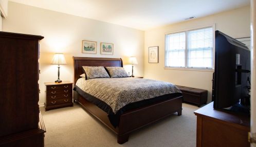 19 Creekwood Sq, Cincinnati OH 45246-3838 exterior