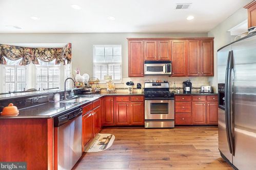 37 Danbury Rd, Auburn, NJ 08085-2511