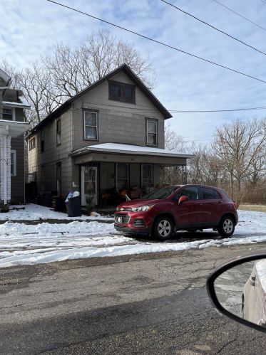 53 Sycamore St, Springfield, OH 45503-4452