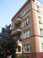 2609 Hennepin Ave, Minneapolis MN  55413-2913 exterior