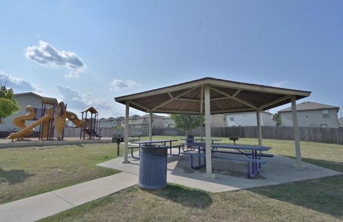 1544 Chama Dr, Fort Worth TX  76119-2666 exterior