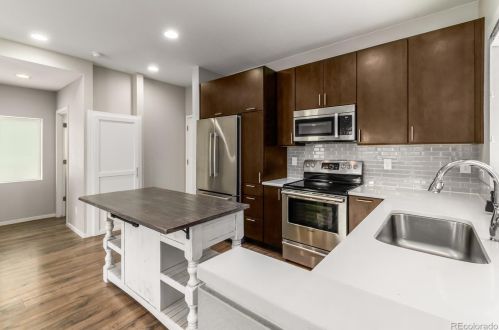 4615 Crestone Peak St, Denver CO  80601-4627 exterior