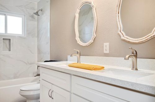 1741 Hialeah, Taylor Lake Village TX 77586-2938 exterior