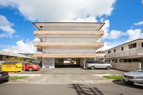 636 Nalanui St, Honolulu HI  96817-3068 exterior
