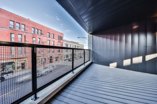 2947 Clark St, Chicago IL  60657-5203 exterior
