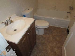 1370 Westboro Dr, Atlanta GA  30310-3200 exterior