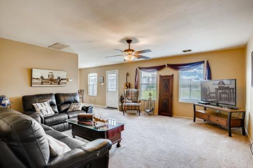 6709 Meadow Way Ln, Fort Worth, TX 76179-4243