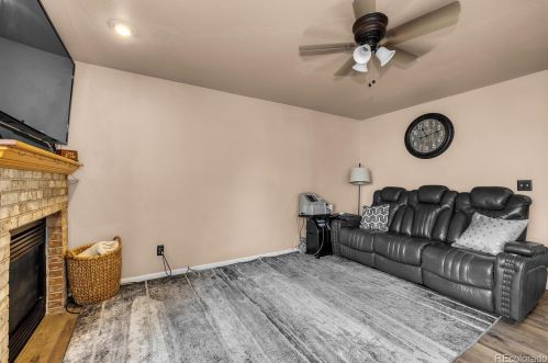 4852 Tower Way, Aurora CO 80015-3208 exterior