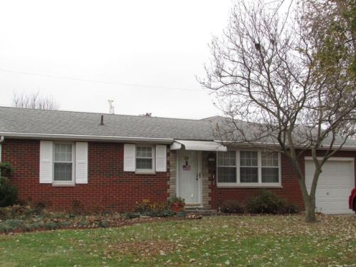 118 Surrey Ln, Fort Russell, IL 62010-1439