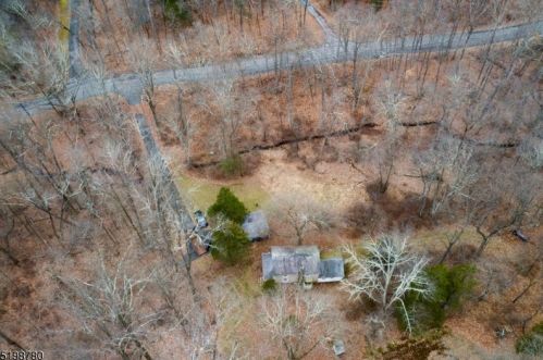 15 Lake Just It Rd, Great Meadows, NJ 07838-2418