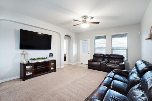 9137 Stone Mill Ln, Fort Worth TX  76179-8119 exterior