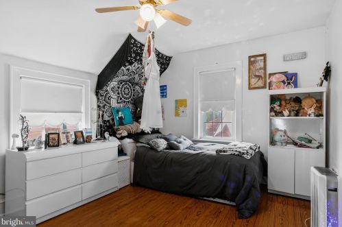 320 Chestnut St, Tavistock NJ 08033-1810 exterior