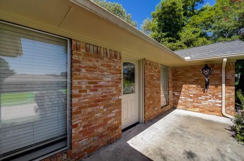 1629 Merrimac Trl, Garland TX  75043-1319 exterior