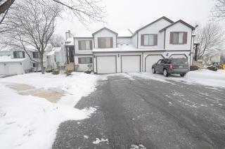 130 Manchester Ct, Schaumburg IL  60193-4273 exterior