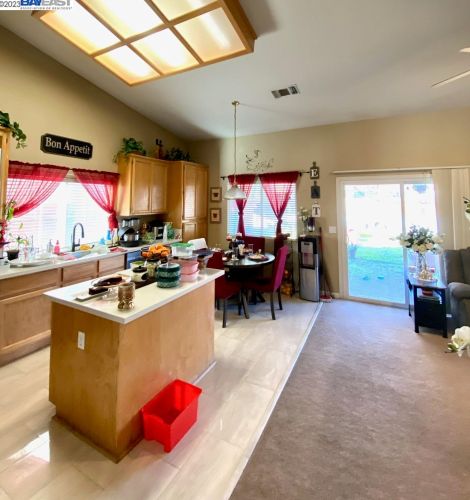 6105 Livorno Way, Elk Grove, CA 95757-3075