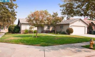 184 Grace Ct, Lemoore, CA 93245-2881
