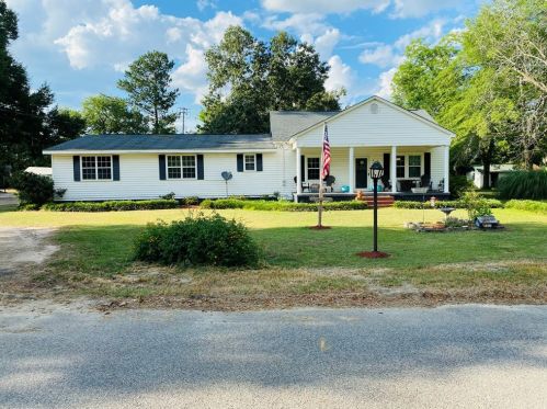 205 Barton St, Wrens, GA 30833-1106