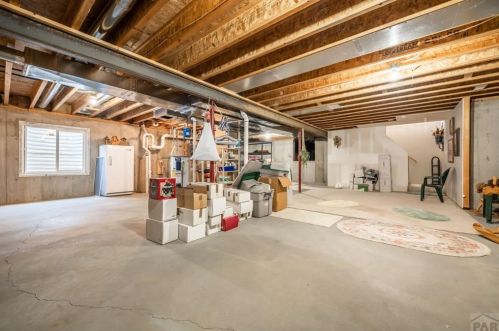 1877 Clifftop Ln, Pueblo CO 81007-3931 exterior