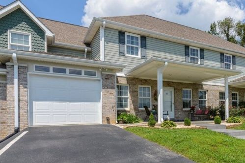 82 Club Ct, Elk Garden, VA 24266-4669