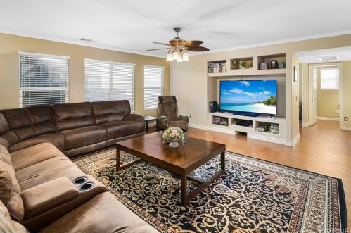 42234 Marbella St, Lancaster CA 93536 exterior