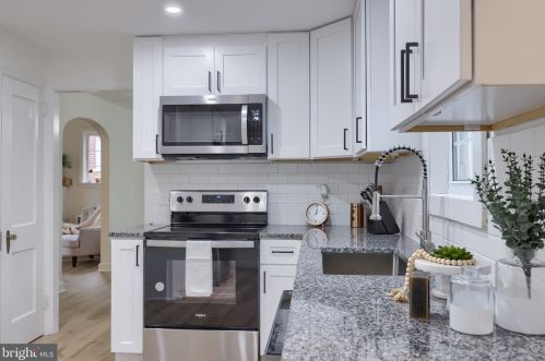 975 Salisbury Ct, Lancaster PA  17601-5163 exterior